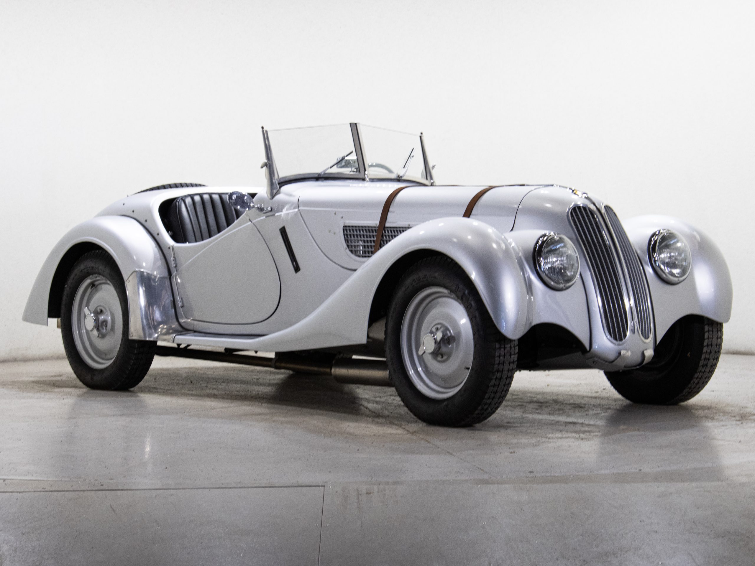 BMW 328 Roadster 1936 – Photography - Sean Trindles